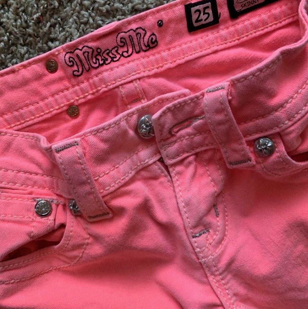 Pink Miss Me size 25
